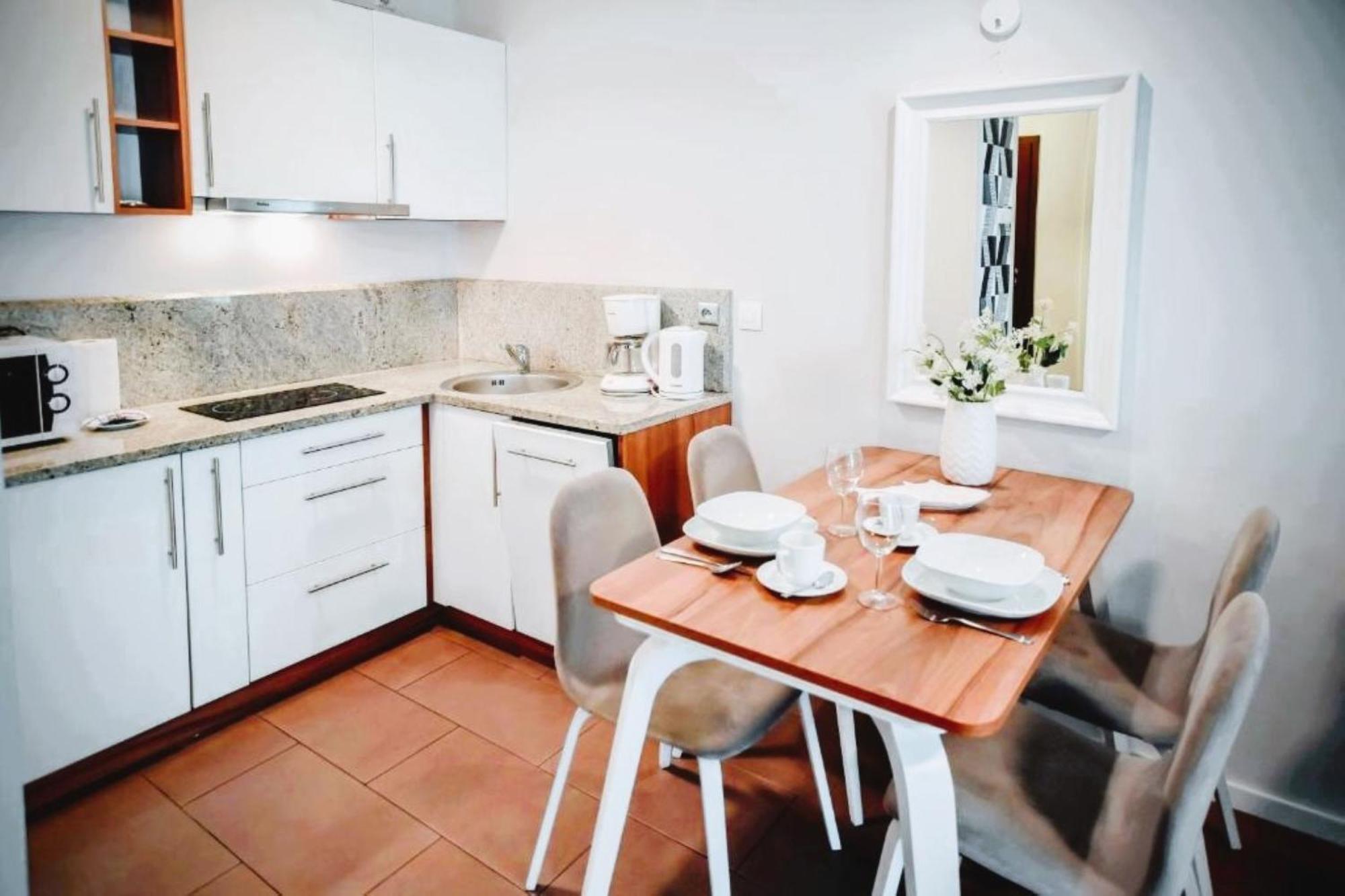 Przy Promenadzie Trzy Korony Z Sypialnia & Parking - Na Wyspie Apartment *